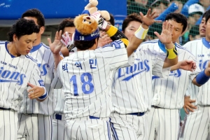 [프로야구] 박석민 쾅! 쾅!… 삼성, 하루만에 1위 탈환