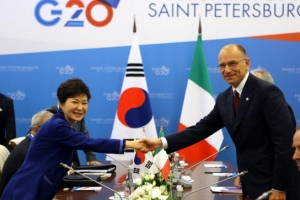 박대통령 ‘코리아 세일즈’ 시동… 경제·외교 한국 위상 각인시켜