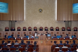 재계 “매달 지급돼야 통상임금” vs  노동계 “고정적 상여금 포함해야”