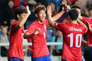 ‘손흥민 2골’ 한국 축구, 아이티에 4-1 대승