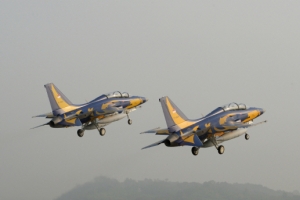 국산機 T50i 첫 ‘직접비행’ 방식으로 수출