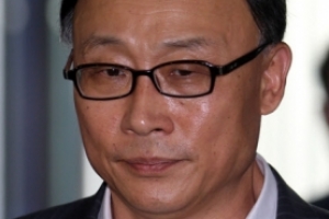 ‘혼외아들’ 논란 채동욱 “유전자 검사하겠다”