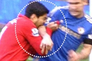 ‘핵이빨’ 수아레스, 맨유 격파 선봉 서나