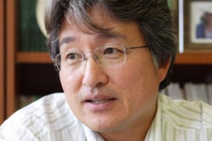 영진위 부위원장 홍승기 교수