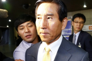 조현오 前청장 항소심서 징역 8월 실형…재수감