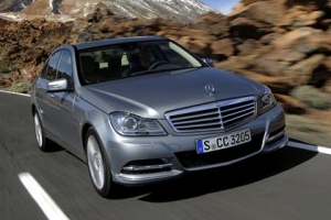 [수입차 특집] 보다 강하게, 보다 편리하게… 세단의 공습