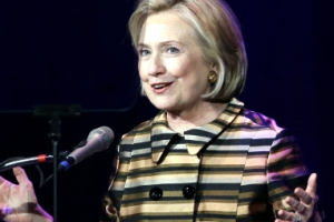 공화 압박에… CNN·NBC ‘힐러리 방송’ 취소