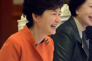 朴대통령, 프란시스코 교황 방한 요청