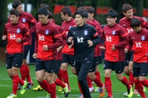 ‘중원 완성’ 홍명보호 “브라질, 얕보지 마라”