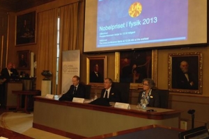 이례적 1시간 발표 지연… 이변 없었다