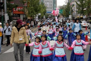 동의보감 400주년… 약초 비빔밥 400인분 쏜다
