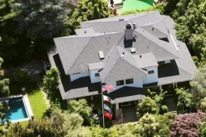 “사생활 보호받고 싶다” 저커버그, 이웃집 4채 구입