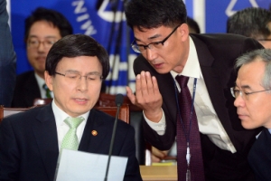 “황 법무 떡값의혹 감찰 받아야” vs “국고 95억 지원 진보당 해산을”