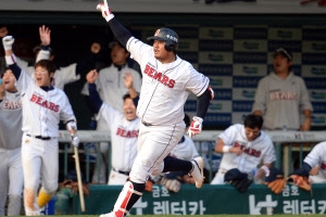 [프로야구] 가을 야구 기적을 부린 곰… 달구벌로 진격