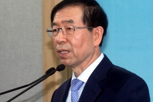 “민주당 탈당 원칙·상식에 맞지 않아”