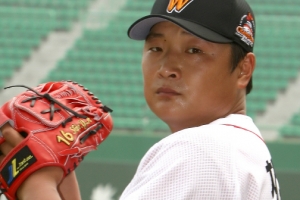 [프로야구] 신윤호, 은퇴 5년 만에 SK 유니폼 입고 현역 복귀