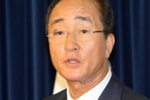 심대평 “100만명 이상 지자체에 별도 행정체계 검토”