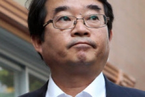 “안도현 일부 유죄”… 법원, 배심원 무죄평결 뒤집어