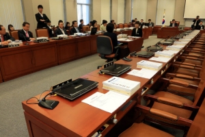 다시 멈춘 정기국회…野 의사일정 전면 거부