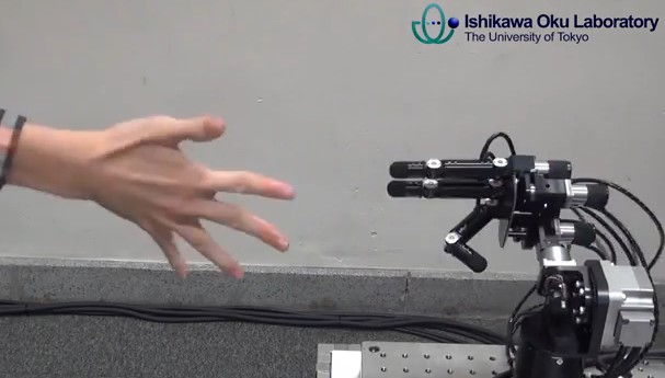 가위바위보 로봇. 이시가와 오쿠 연구소/유튜브 영상 캡쳐