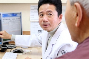 [암을 말하다 - 전립선암(상)] 화장실서 시원찮은 김부장님, 혈액검사로 불안 덜어내세요