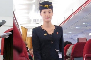 달라진 고려항공 女승무원 유니폼…짧아진 치마·드러난 목선