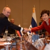 朴대통령-푸틴 정상회담… ‘한반도 평화구축 위한 협력’ 등 공동성명 채택