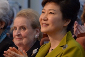 “獨·佛 통합 교과서처럼”… 박근혜식 액션플랜