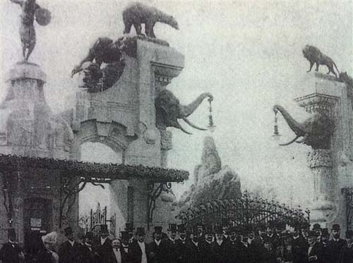 1907년 5월 독일 함부르크 하겐베크동물원 개장일을 기념해 펼친 진풍경.