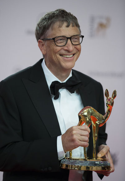 2013 밤비 미디어 어워즈(Bambi media awards)에서 ‘밀레니엄 밤비’상을 수상한 빌 게이츠 마이크로소프트(MS) 공동 창업자. AP/뉴시스