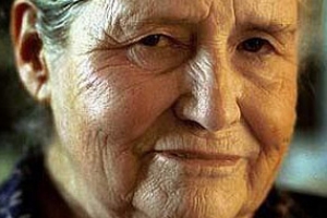 [부고] ‘최고령 노벨문학상’ 英소설가 도리스 레싱