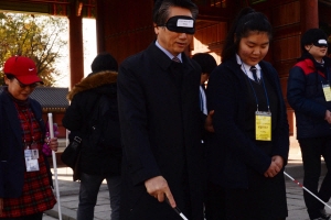 고3학생들과 장애체험 나선 김영종 종로구청장이 던진 화두는