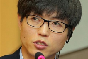 탈북 신동혁씨 “北 인권개선 위해 강한 국제적 압박해야”