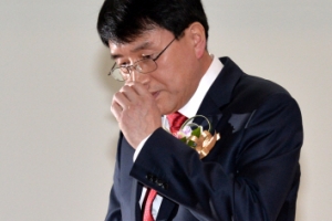 조영곤 지검장 7개월 만에 퇴장  “무리한 검찰권 행사 정당화 안돼”