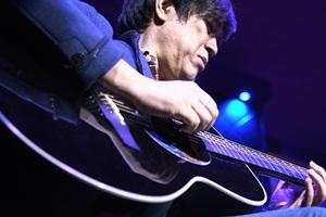 든든한 조연이자 당당한 주연… 기타리스트 함춘호의 음악인생