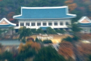 靑 “日 막말ㆍ막글 부끄럽고 평생 후회할 불명예”
