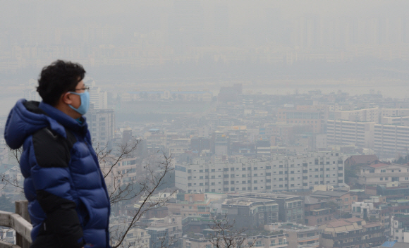 수도권 또 뒤덮은 중국발 미세먼지 
