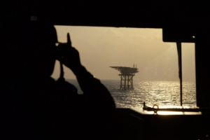 “이어도에 정위치” 교신… 한국방공구역 통과 순간 긴장감 ‘팽팽’