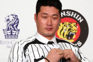 오승환 한신 홈 고시엔 방문, 마운드에는 서지 못해