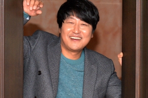 “나, 송강호가 그린 18년 궤적… 정치논쟁에 흔들릴 순 없기에”