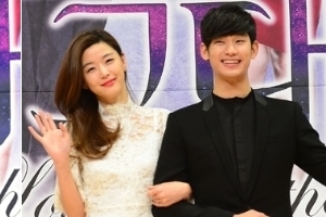 전지현 김수현 제작발표회, 톱스타와 외계인? ‘별에서 온 그대들’