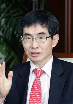 이철환 전 금융정보분석원장 ‘14일간의 한국 경제여행’ 발간