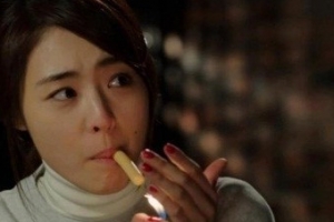 이연희 ‘소시지 담배’에 네티즌 “연기 많이 늘었다” 호평
