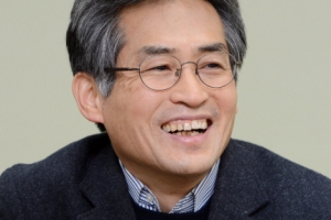 [저자와의 차 한잔] ‘책에 대해 던지는 7가지 질문’ 펴낸 사회학자 정수복