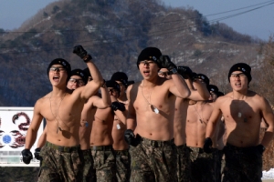 내년부터 ‘희망준비금’ 제도 추진…병사 월급서 적립해 전역 때 100만∼200만원 지급 방안