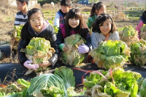학생 없어 폐교 옛말! 행복학교 잘나가네~