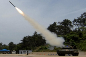 국산 기술로 유도탄·대공포 동시발사 대공무기 개발