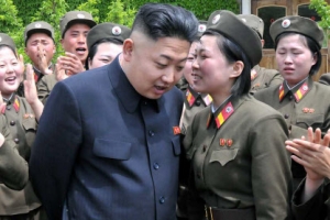 北 “군인은 최고사령관의 전우…혈연의 동지” 軍心잡기 총력