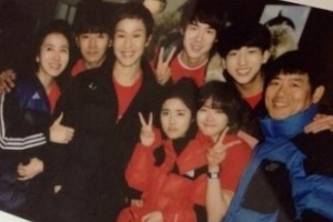 응답하라 마지막 촬영 인증샷, 자세히 보니 ‘펑펑 운 듯’