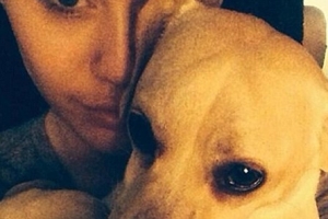 남친과 이별한 마일리 사이러스의 각별한 애견사랑 화제